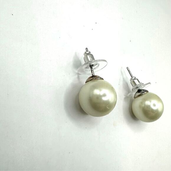 Faux Pearl Stud Earrings Pierced Preppy Minimalist Retro Summer Round Ball - Picture 3 of 7